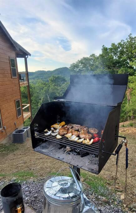 New / 3 King Suites / Sleeps12 / View / 5 Mi To Pf / Hot Tub Sevierville Exterior photo