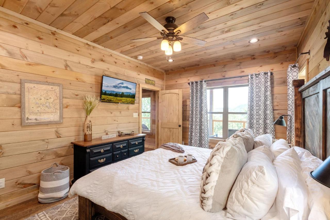 New / 3 King Suites / Sleeps12 / View / 5 Mi To Pf / Hot Tub Sevierville Exterior photo