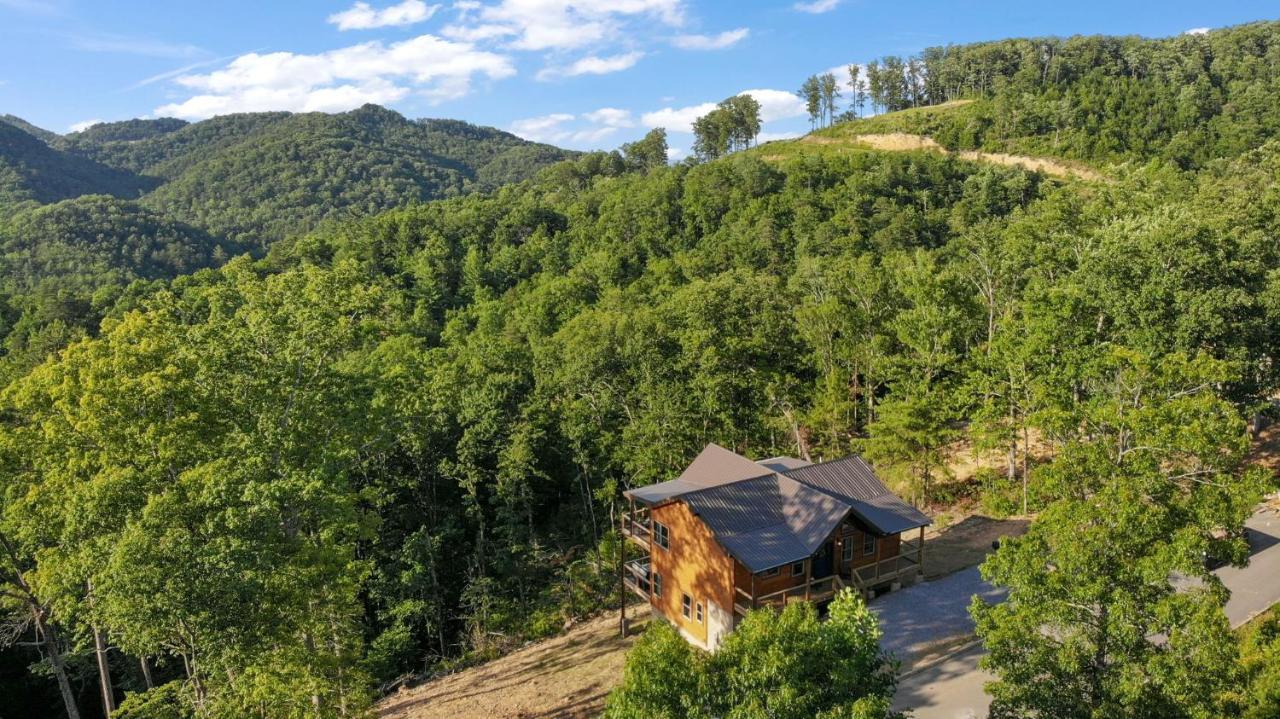 New / 3 King Suites / Sleeps12 / View / 5 Mi To Pf / Hot Tub Sevierville Exterior photo