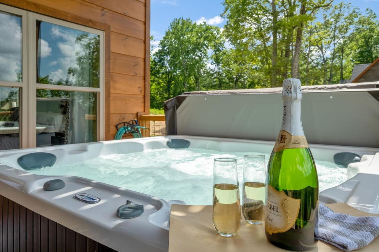 New / 3 King Suites / Sleeps12 / View / 5 Mi To Pf / Hot Tub Sevierville Exterior photo