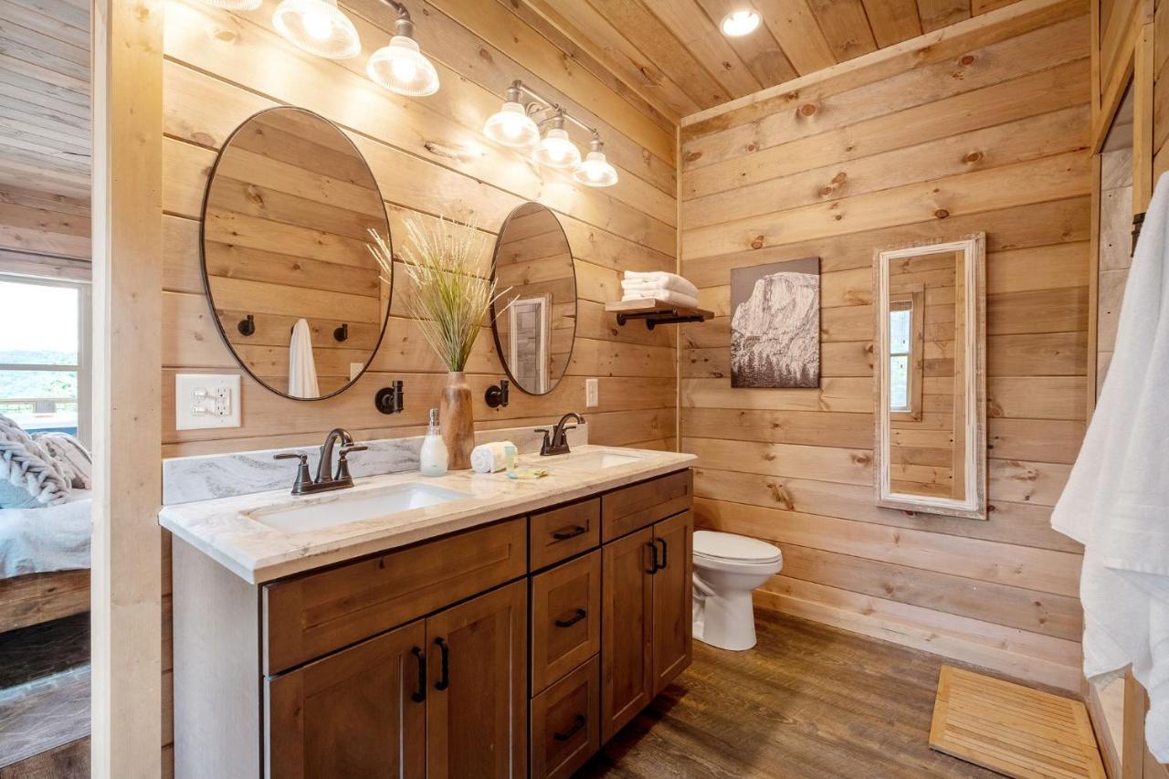 New / 3 King Suites / Sleeps12 / View / 5 Mi To Pf / Hot Tub Sevierville Exterior photo