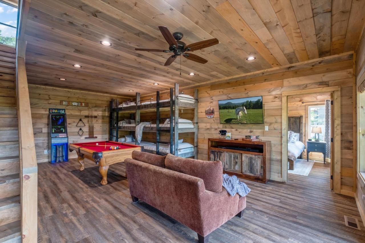 New / 3 King Suites / Sleeps12 / View / 5 Mi To Pf / Hot Tub Sevierville Exterior photo