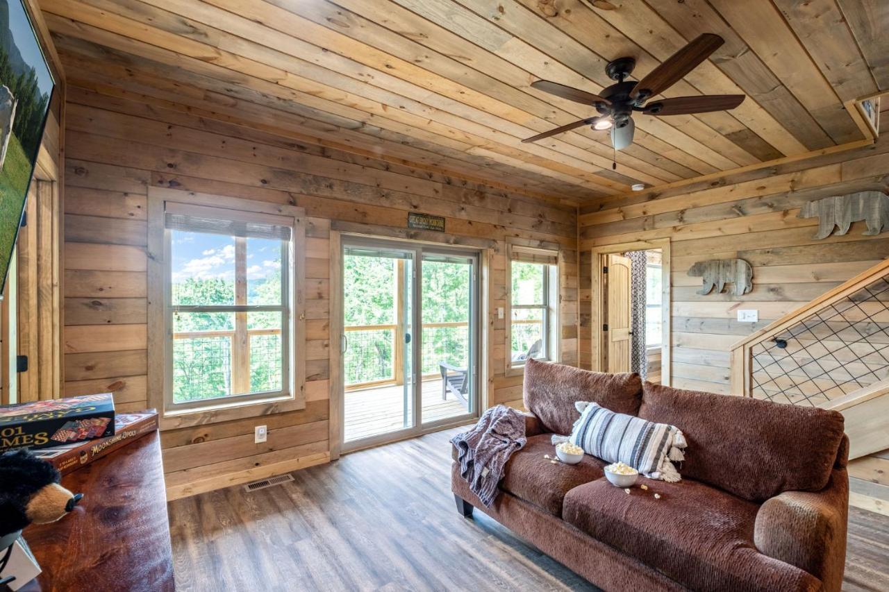New / 3 King Suites / Sleeps12 / View / 5 Mi To Pf / Hot Tub Sevierville Exterior photo