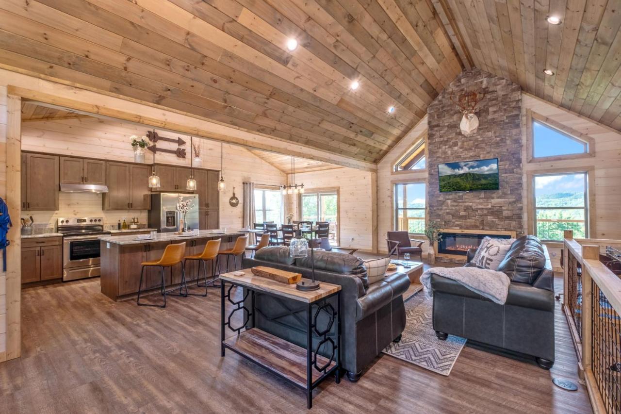 New / 3 King Suites / Sleeps12 / View / 5 Mi To Pf / Hot Tub Sevierville Exterior photo