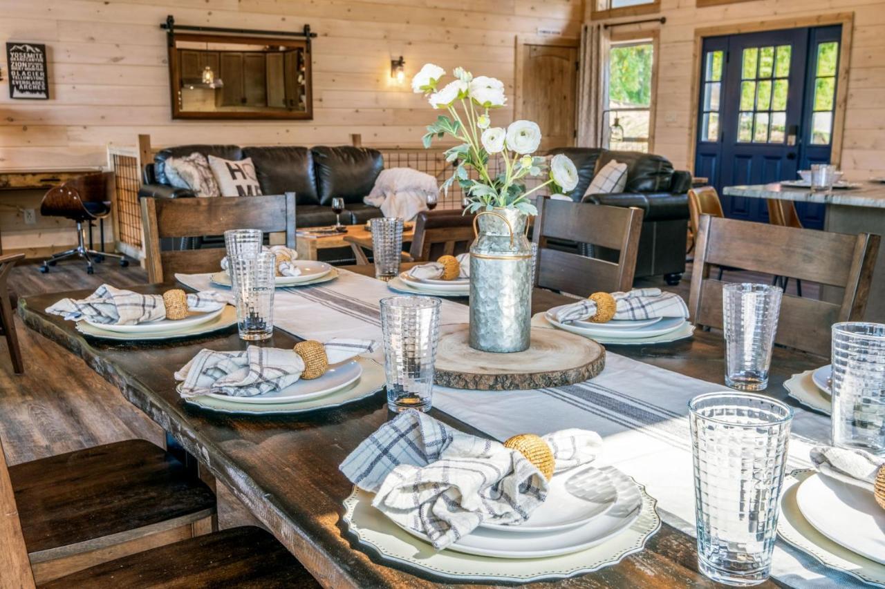 New / 3 King Suites / Sleeps12 / View / 5 Mi To Pf / Hot Tub Sevierville Exterior photo