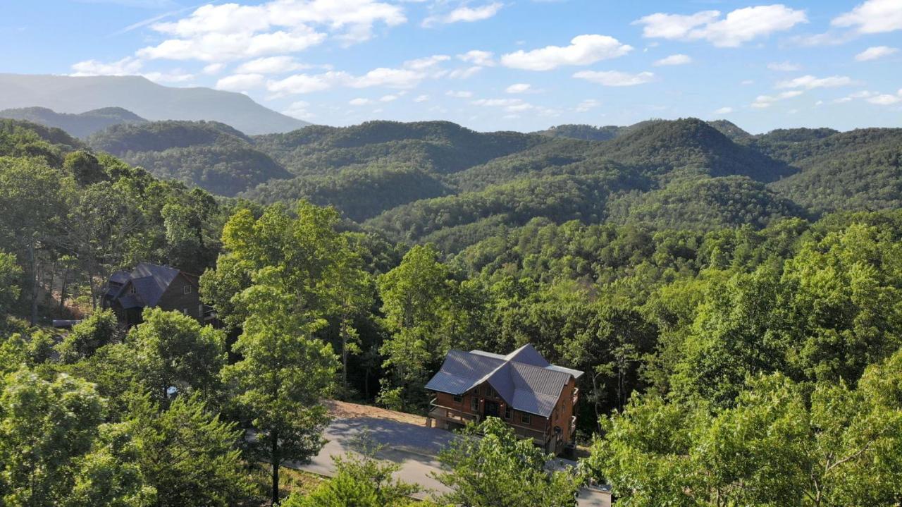 New / 3 King Suites / Sleeps12 / View / 5 Mi To Pf / Hot Tub Sevierville Exterior photo